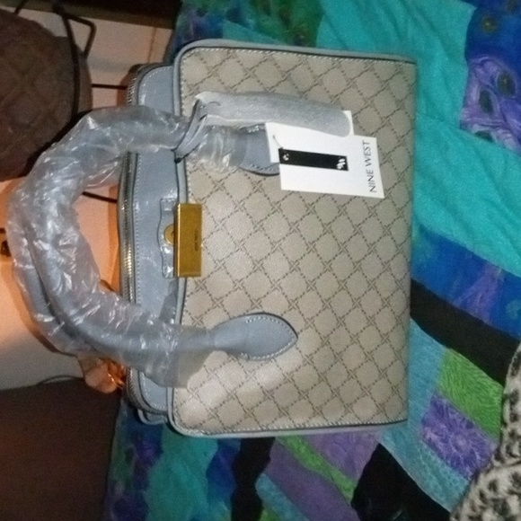 Nine West - Picture 3 of 3